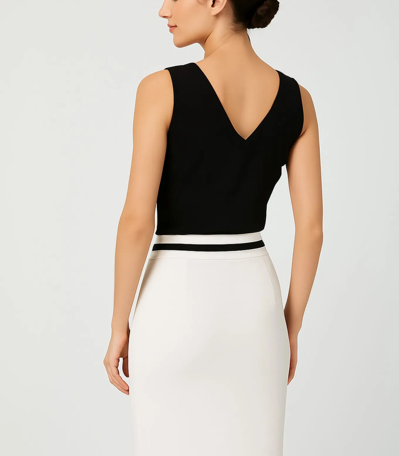 Aansluitende kokerrok met contrasterende zwarte streep