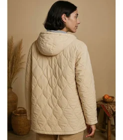 Beige jas met stijlvol donseffect