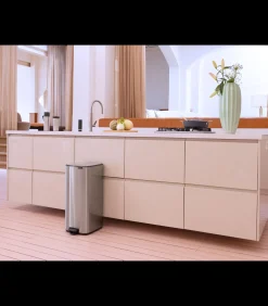 Brabantia Bo Pedaalemmer, 30 liter, stil sluitend, kunststof binnenemmer - Matt Steel Fingerprint Proof
