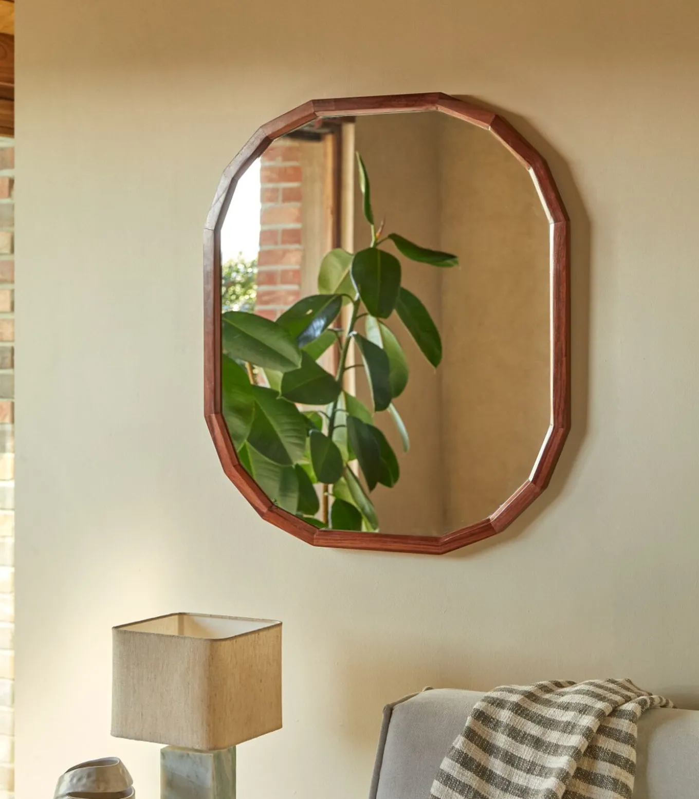 Decoratieve spiegel in massief palissanderhout 80x70 cm Jade