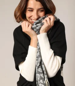 EFINA - Zachte luipaardprint sjaal met gedraaide franjes