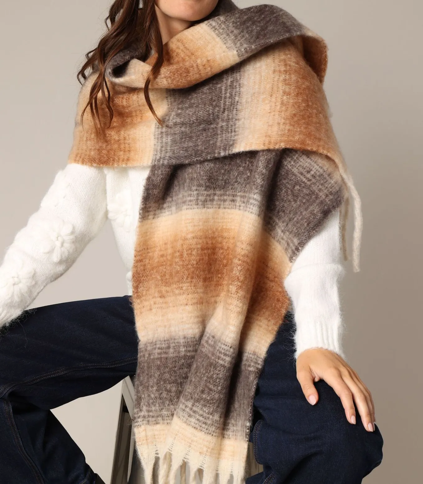 ELSANA - Grote geruite sjaal met gradiënteffect en lange franjes