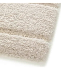 Hoogpolig vloerkleed met ecru geometrisch patroon 120 x 170 cm