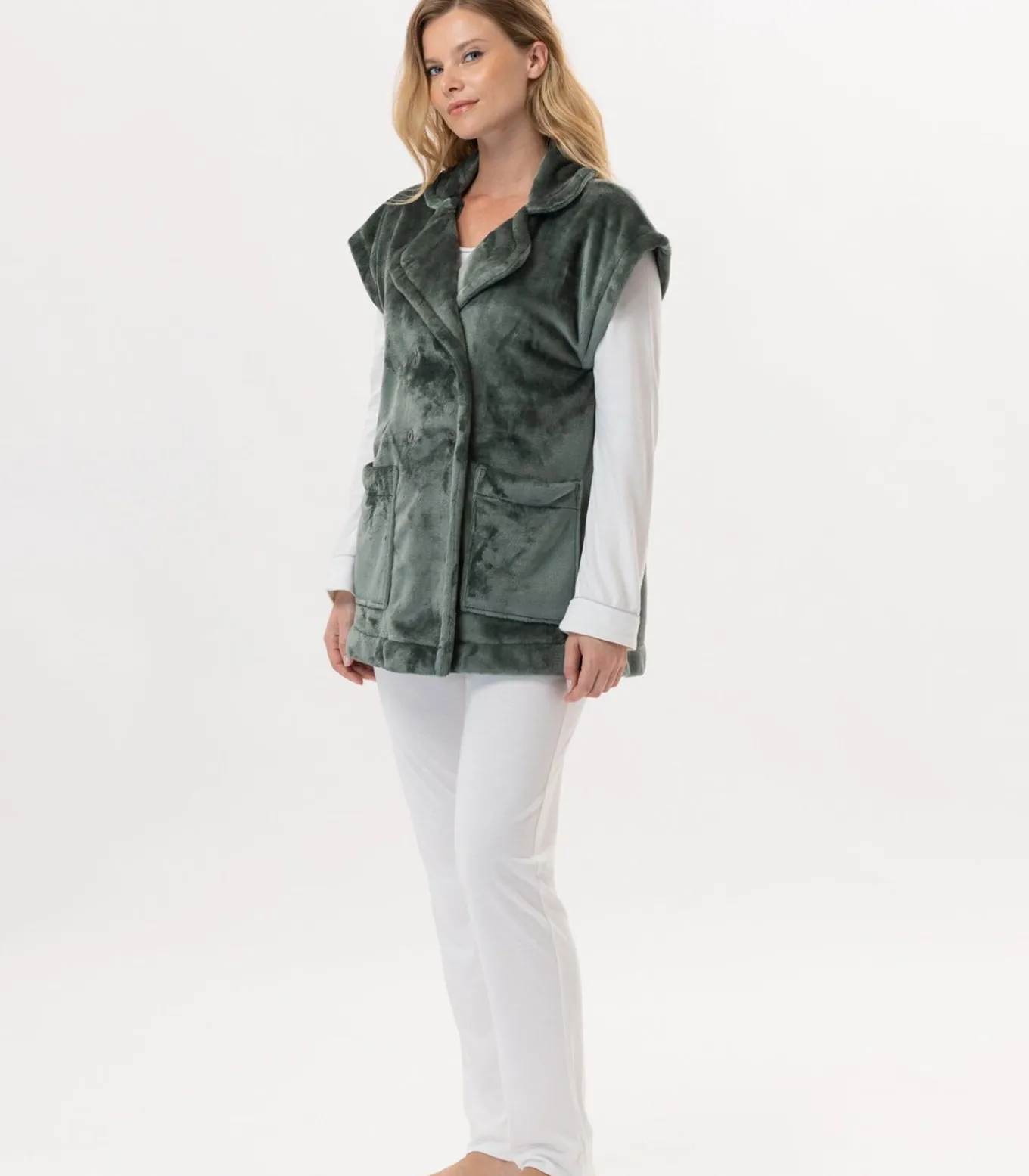 Korte mouwen jasje met knopen van pluche flanel ESSENTIEL H76A