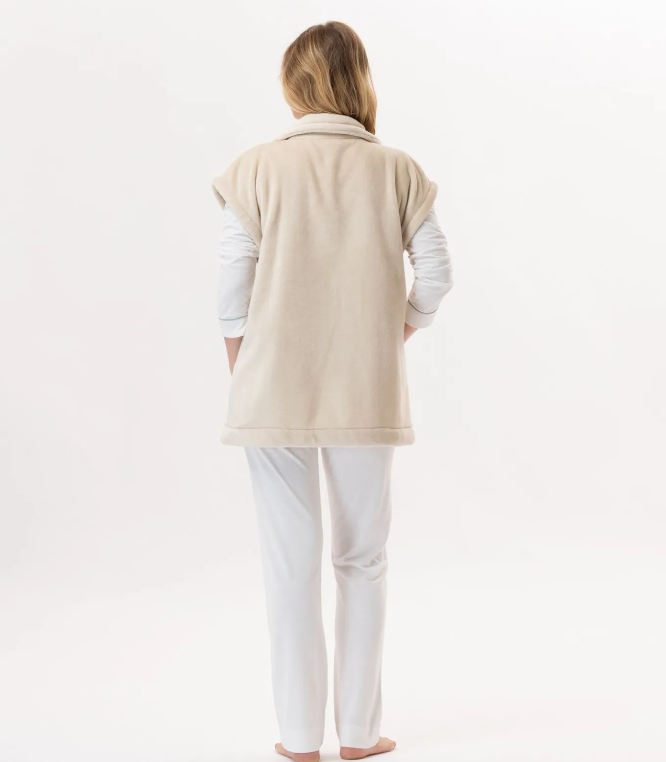 Korte mouwen jasje met knopen van pluche flanel ESSENTIEL H76A