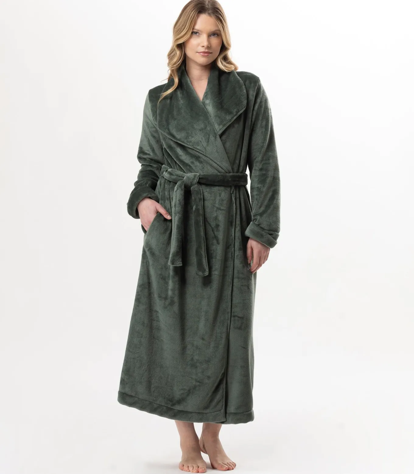 Lange badjas met overslag van flanellen badstof ESSENTIEL 169