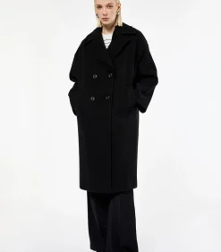 Lange Zwarte Mantel Met Knoopsluiting en Zakdetails