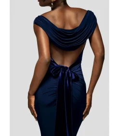 Maxi-jurk “Open Back Cowl Neck Gathered Maxi Dress With Velvet Tie Back”