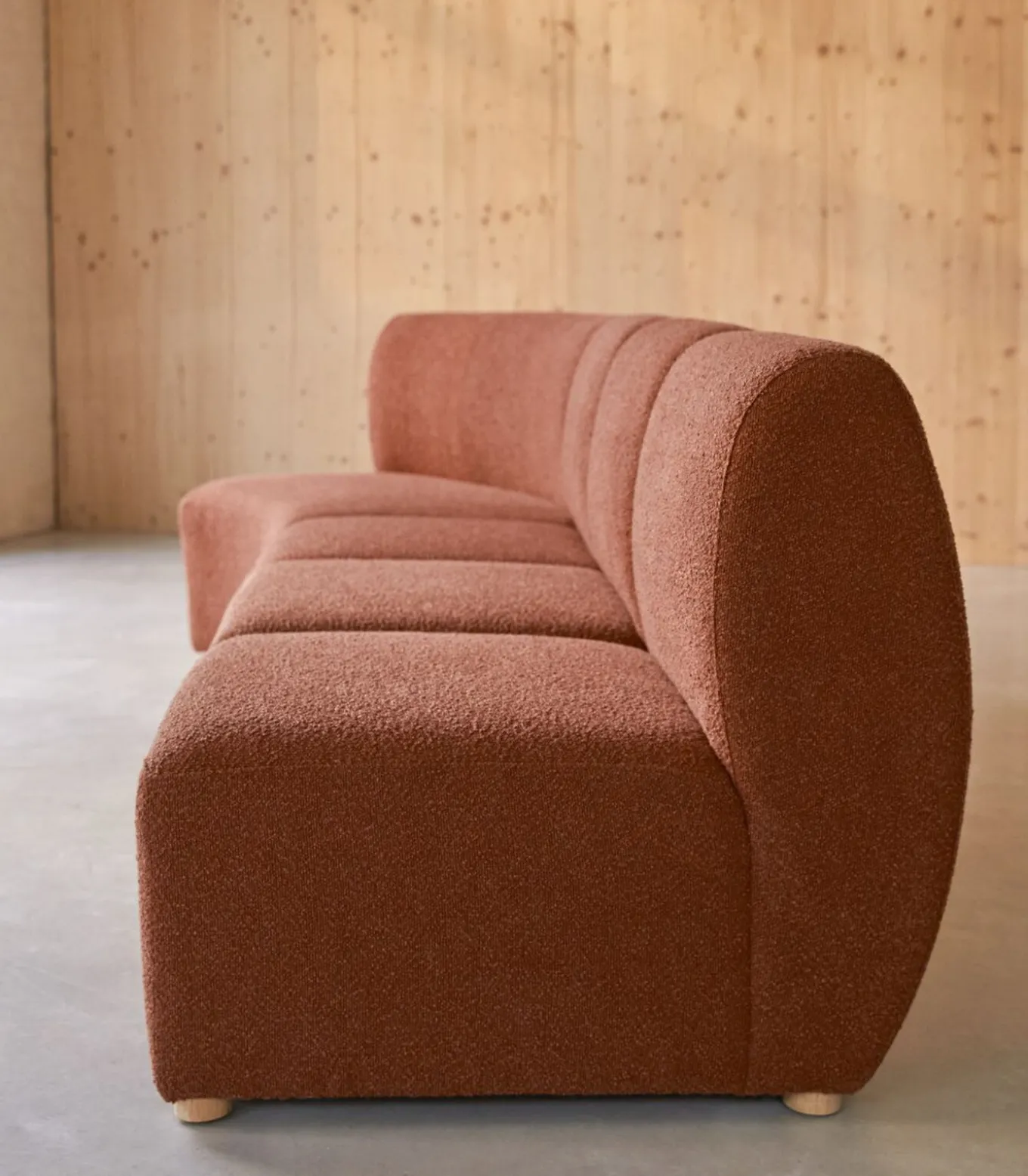 Modulaire 4-zitshoekbank Swann van massief acacia en terracotta stof