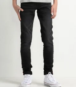 Nolan Narrow Fit Jeans