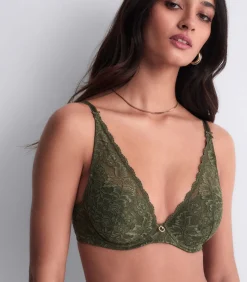 Plunge beha in sjaal model Rosessence