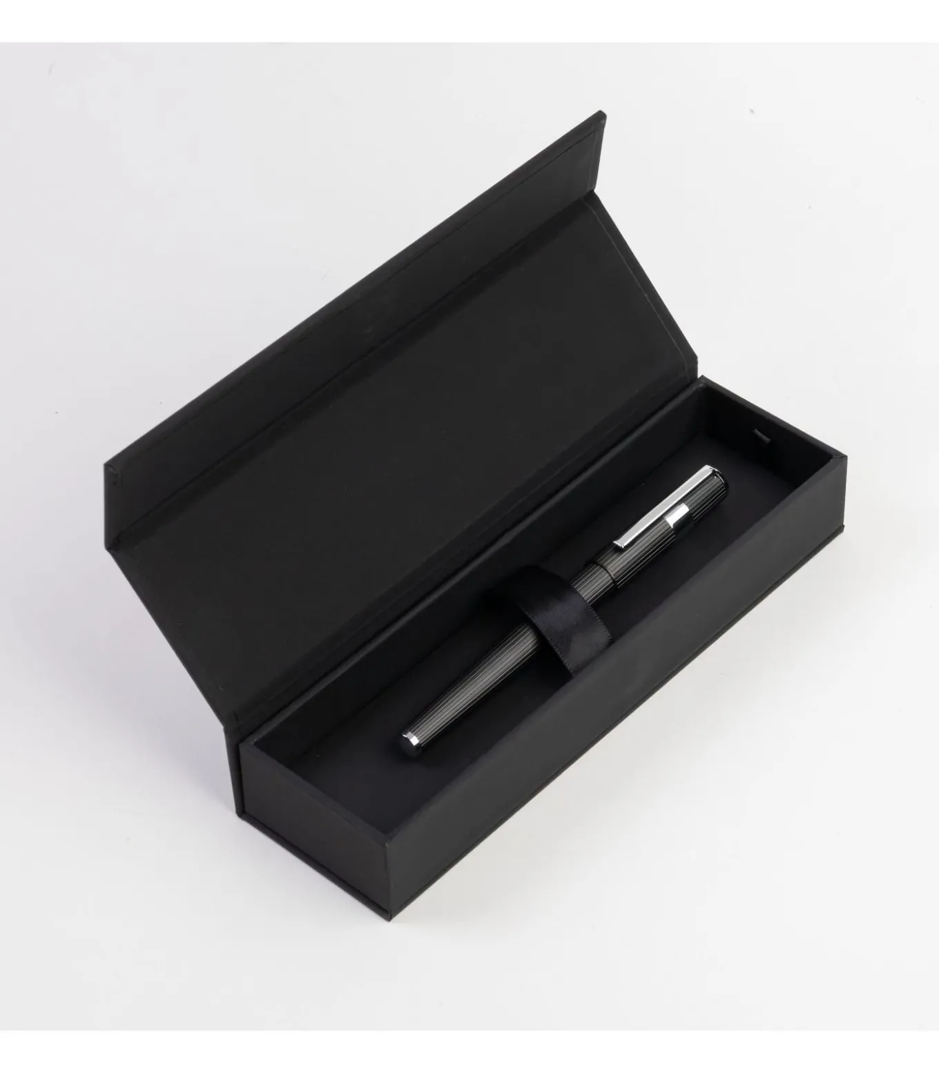 Rollerpen Gear Pinstripe Black / Chrome