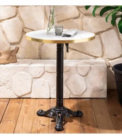 Set van wit marmeren verstelbare terrastafel en 2 groene stoelen