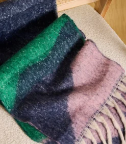 Sjaal met groot golfpatroon