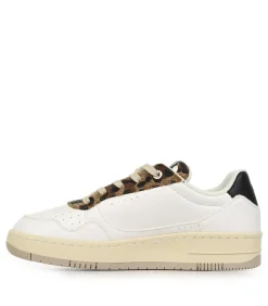 Sneakers Austin Look