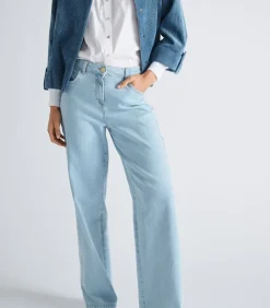 Wijde lichtblauwe jeans